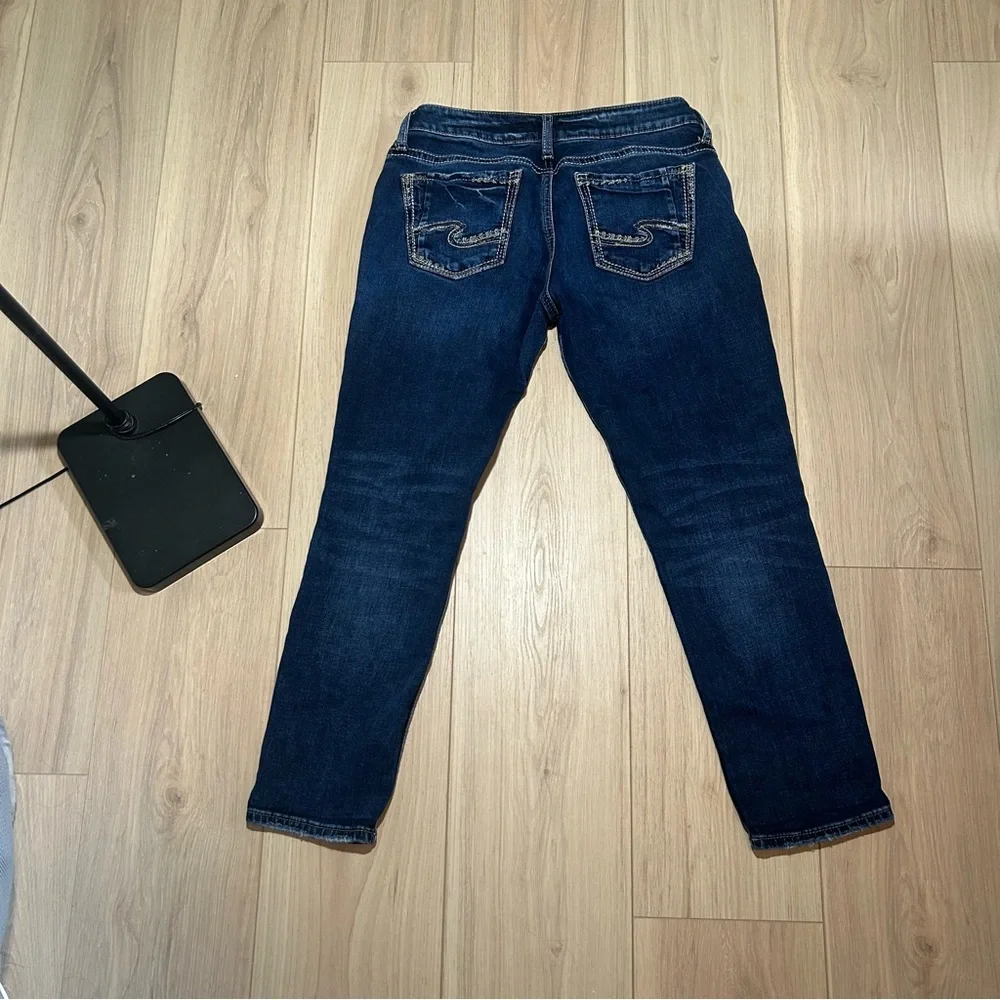 Silver Jeans Co. Women's Boyfriend Mid Rise Slim Leg Jean - Picture 5 of 7